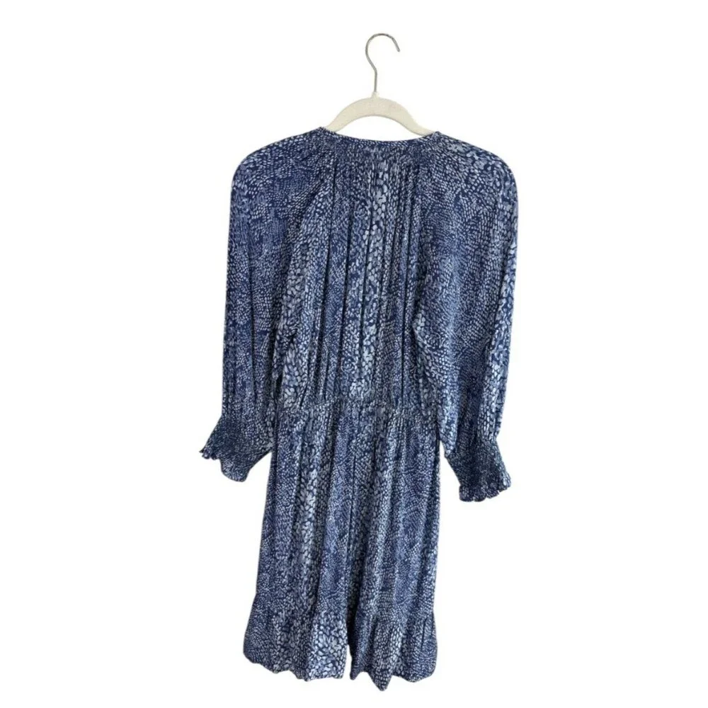 Rails shirred neckline